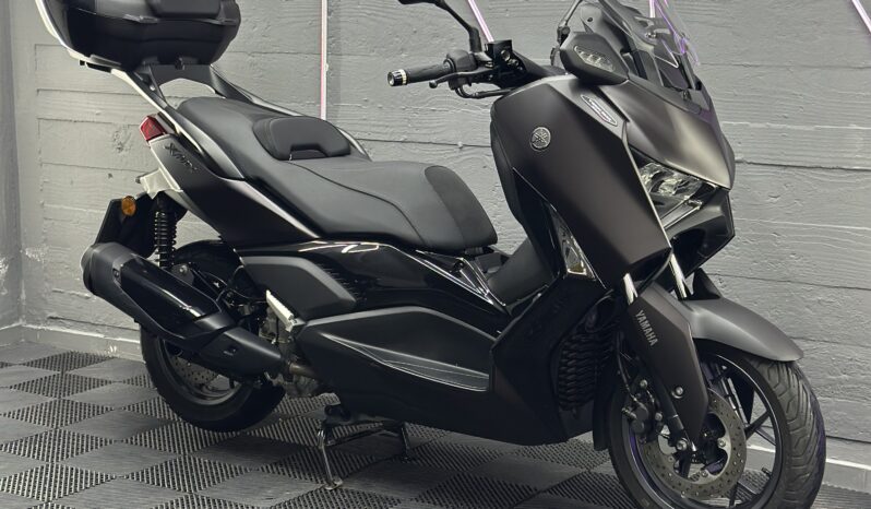 
								-D.İ.S GARAGE-XMAX 300-2025-HASAR KAYITSIZ-TAKAS-KREDİ KARTI- dolu									