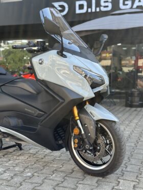 -D.İ.S GARAGE-TMAX560-2025-HASAR KAYITSIZ-TAKAS-KREDİ KARTI-