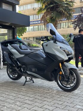 -D.İ.S GARAGE-TMAX560-2025-HASAR KAYITSIZ-TAKAS-KREDİ KARTI-
