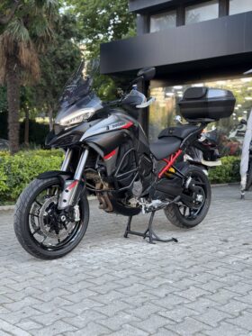 -D.İ.S GARAGE-V4S GRAND TOUR-HASAR KAYITSIZ-TAKAS-KREDİ KARTI-