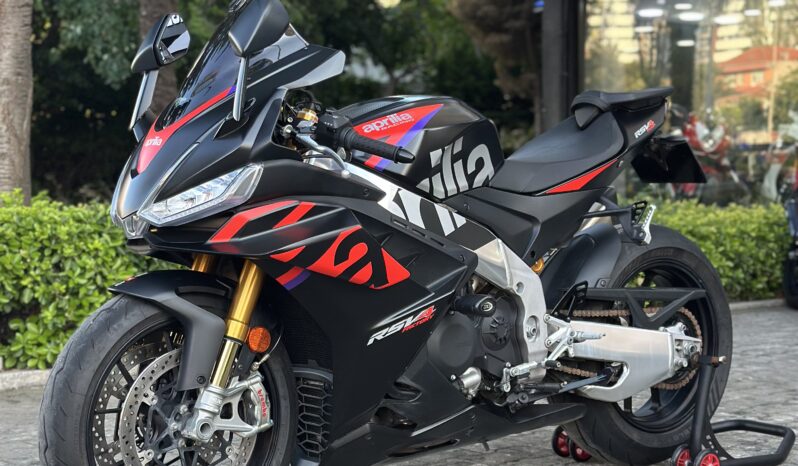 
								-D.İ.S GARAGE-RSV4-AKRAPOVİC-HASAR KAYITSIZ-TAKAS-KREDİ KARTI- dolu									
